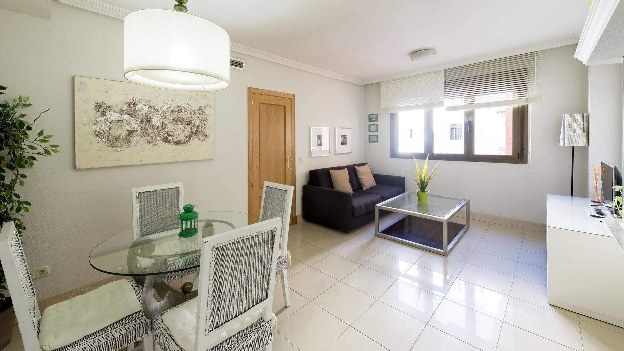 Apartamento Wootravelling Plaza De Oriente Homtels *
